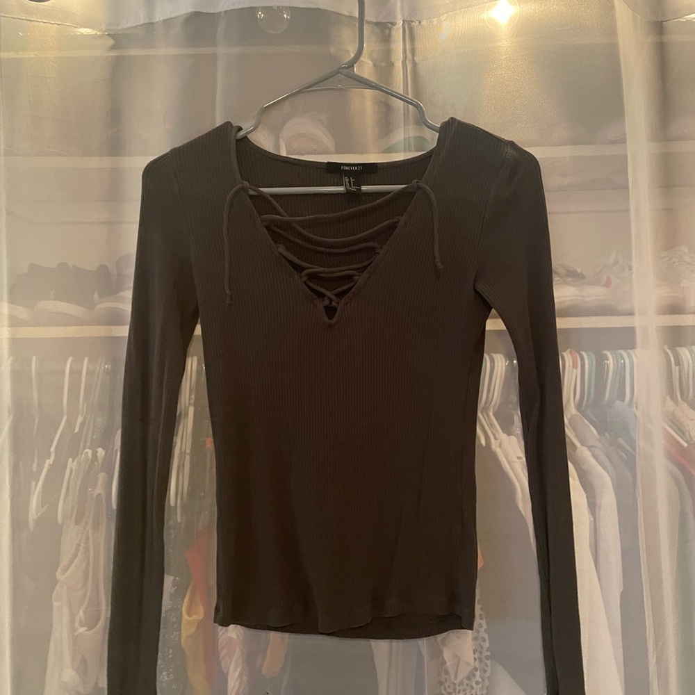 Long sleeve cross cross shirt